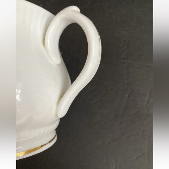 Vintage Fine Bone China Monthly Flower Mug September Purple Daisies Gold trim - Picture 8 of 8